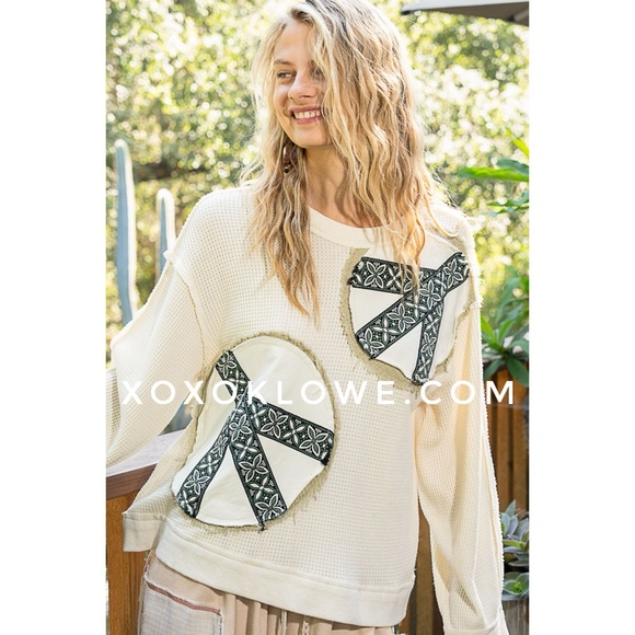 POL Cream Peace Patch Vintage Washed Waffle Knit Top Relaxed Fit - Picture 9 of 10